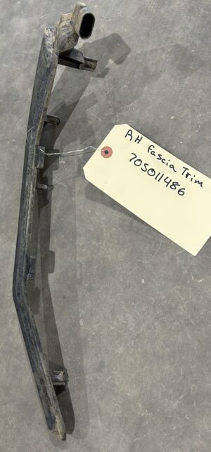 705011486 Used Can-am Maverick X3 UTV Right Fascia Trim