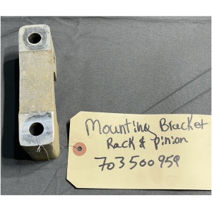 703500959 Used Can-Am maverick X3 UTV Mounting Bracket