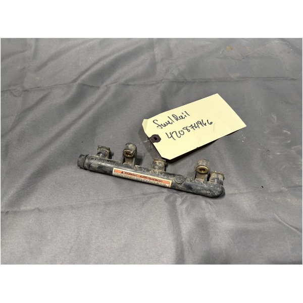 Used Can-AM maverick X3 UTV Fuel Rail. Part # 420874966